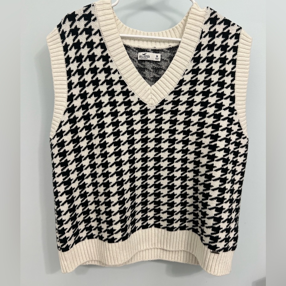 Hollister Houndstooth Sweater Tank
